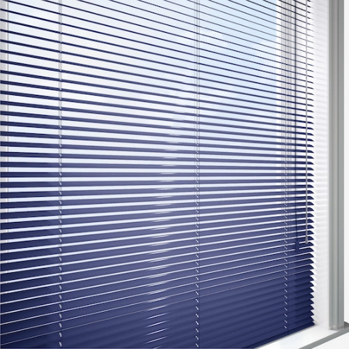 https://onlineblindz.co.uk/hub/blinds/metal-venetian-blind/leia-cds-metal-venetian-blind-7.webp