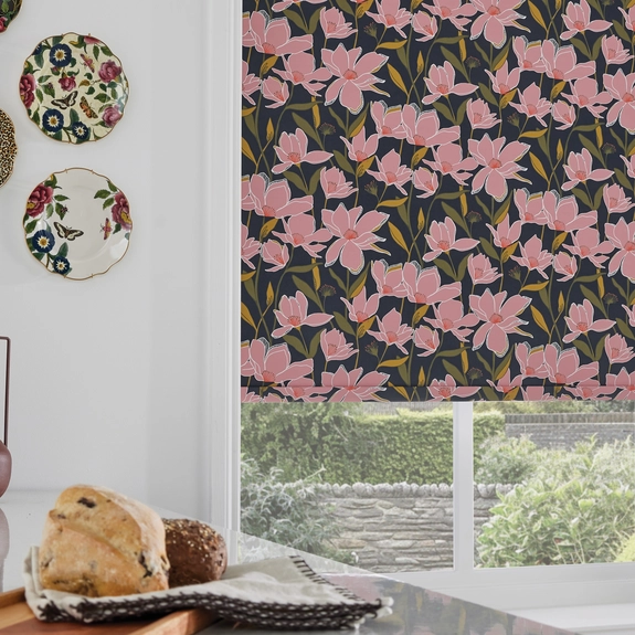 https://onlineblindz.co.uk/hub/blinds/roller-blind/azalea-pink-blackout-bath-roller-blind-2.webp