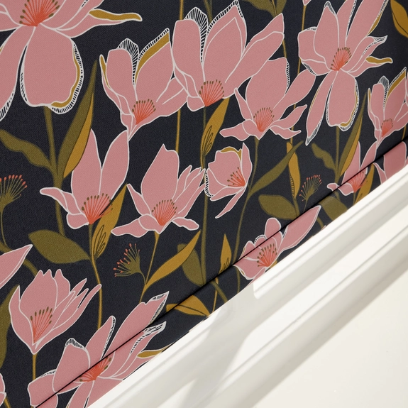 https://onlineblindz.co.uk/hub/blinds/roller-blind/azalea-pink-blackout-bath-roller-blind-6.webp