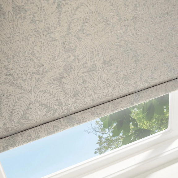 https://onlineblindz.co.uk/hub/blinds/roller-blind/damask-stone-blackout-roller-blind-4.webp