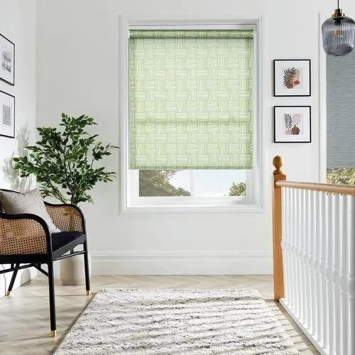 https://onlineblindz.co.uk/hub/blinds/roller-blind/dawson-olive-roller-blind-7.webp