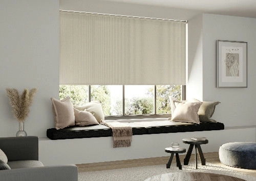 https://onlineblindz.co.uk/hub/blinds/roller-blind/deirdre-cashmere-roller-blind-7.webp