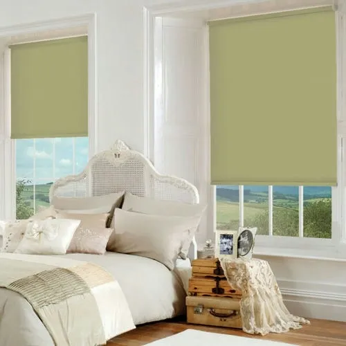 https://onlineblindz.co.uk/hub/blinds/roller-blind/edbury-willow-roller-blind-2.webp