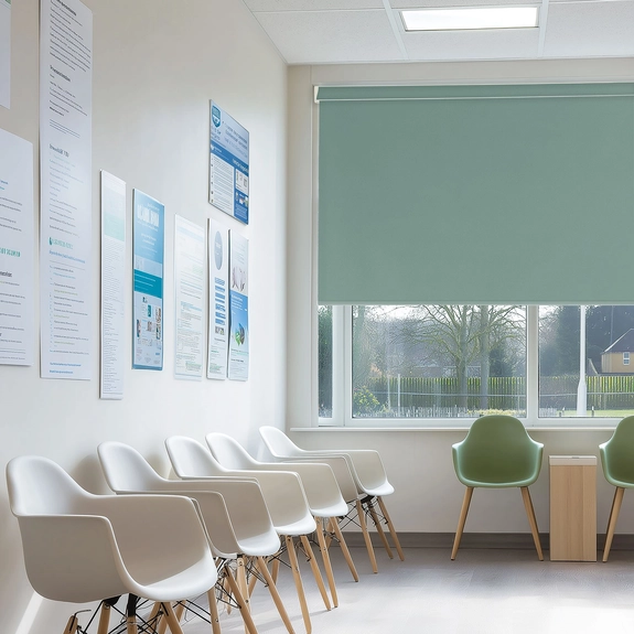 https://onlineblindz.co.uk/hub/blinds/roller-blind/ex-lite-green-blackout-roller-blind-4.webp