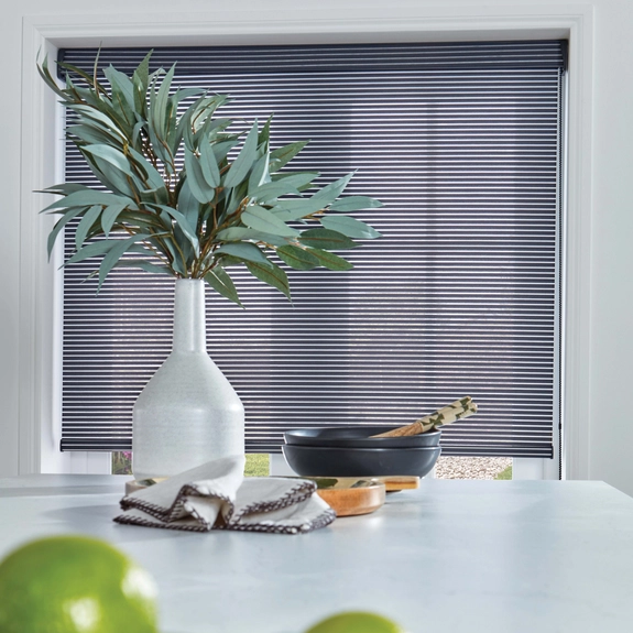 https://onlineblindz.co.uk/hub/blinds/roller-blind/java-anthracite-roller-blind-2.webp