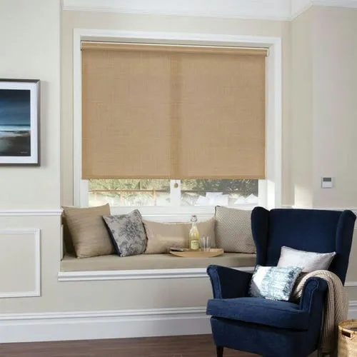 https://onlineblindz.co.uk/hub/blinds/roller-blind/karma-maple-roller-blind-3.webp