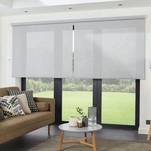 https://onlineblindz.co.uk/hub/blinds/roller-blind/kimber-shale-grey-roller-blind-7.webp