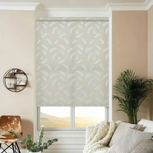 https://onlineblindz.co.uk/hub/blinds/roller-blind/luxe-sand-roller-blind-1.webp