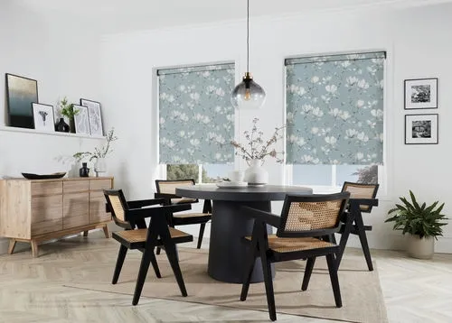 https://onlineblindz.co.uk/hub/blinds/roller-blind/magnolia-blackout-mineral-roller-blind-4.webp