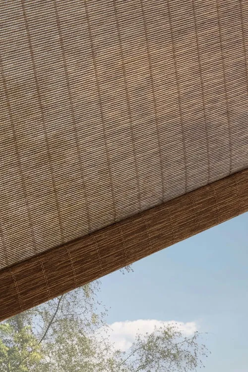 https://onlineblindz.co.uk/hub/blinds/roller-blind/montego-chestnut-roller-blind-3.webp