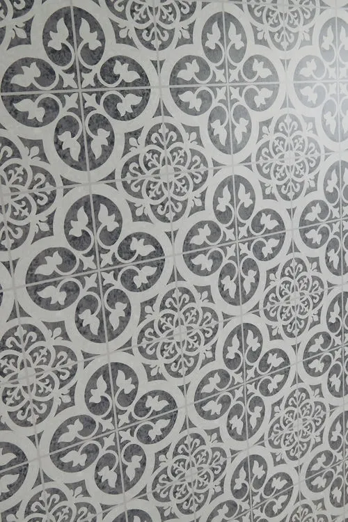 https://onlineblindz.co.uk/hub/blinds/roller-blind/mosaic-blackout-monochrome-roller-blind-4.webp