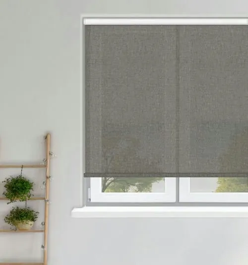 https://onlineblindz.co.uk/hub/blinds/roller-blind/nell-moondust-roller-blind-1.webp