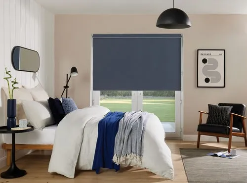 https://onlineblindz.co.uk/hub/blinds/roller-blind/oxford-blackout-denim-roller-blind-3.webp