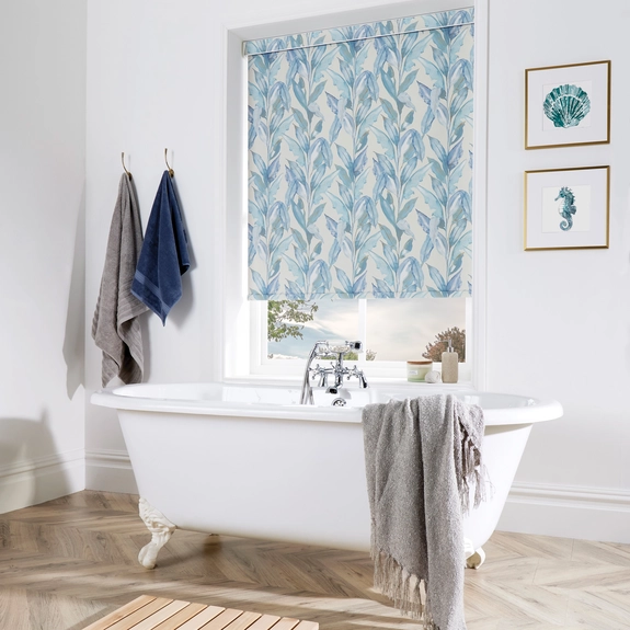 https://onlineblindz.co.uk/hub/blinds/roller-blind/paradise-blackout-palm-blue-roller-blind-2.webp