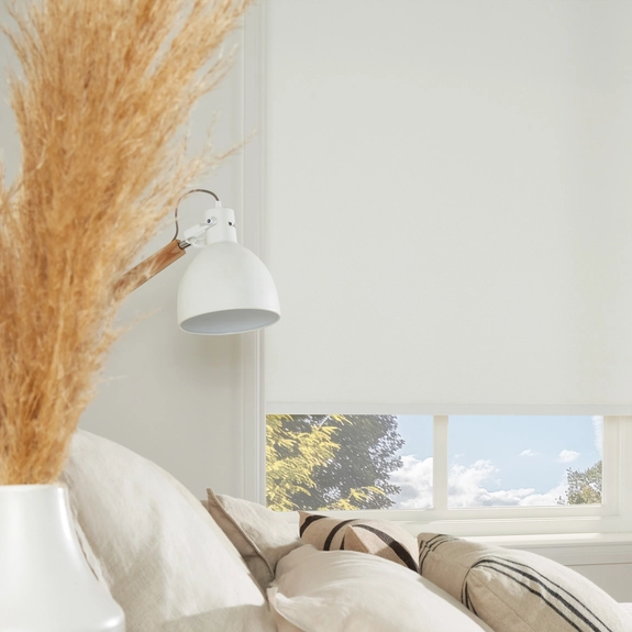 https://onlineblindz.co.uk/hub/blinds/roller-blind/ribble-blackout-white-roller-blind-2.webp