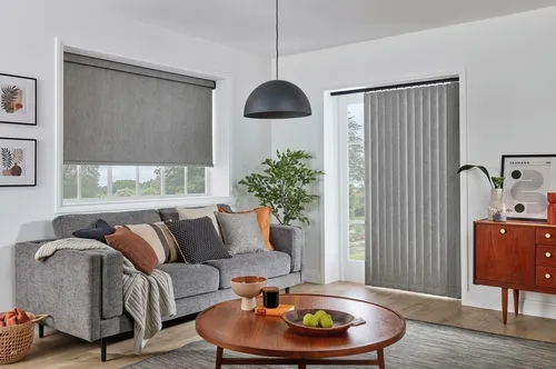 https://onlineblindz.co.uk/hub/blinds/roller-blind/savanna-blackout-zebra-roller-blind-2.webp