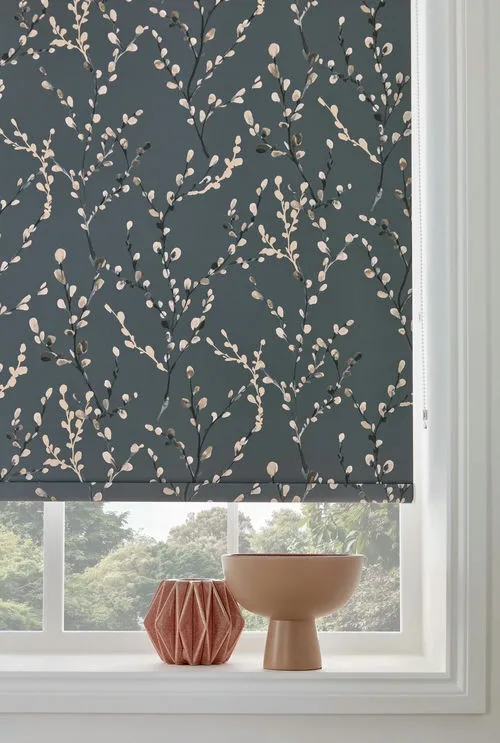 https://onlineblindz.co.uk/hub/blinds/roller-blind/willow-blackout-cool-blue-roller-blind-3.webp