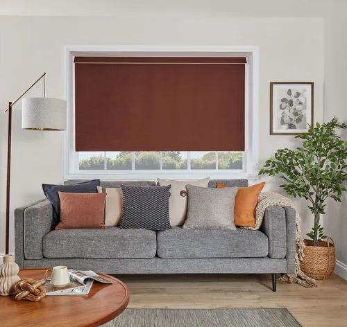 https://onlineblindz.co.uk/hub/blinds/roller-blind/windsor-blackout-rust-roller-blind-2.webp