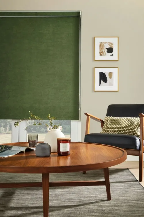 https://onlineblindz.co.uk/hub/blinds/roller-blind/windsor-blackout-vine-roller-blind-2.webp