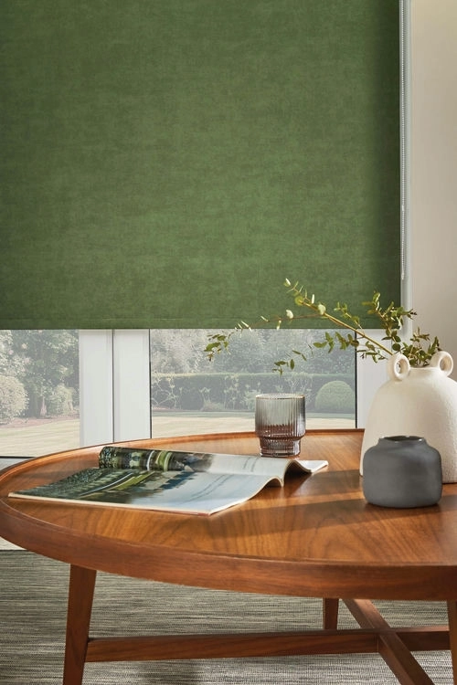https://onlineblindz.co.uk/hub/blinds/roller-blind/windsor-blackout-vine-roller-blind-6.webp