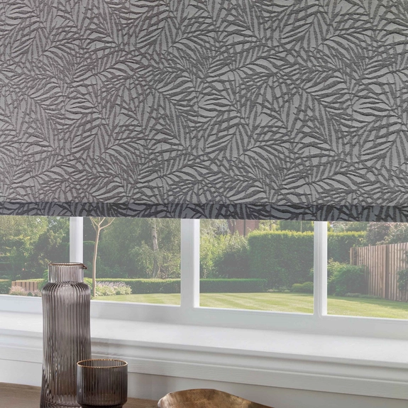 https://onlineblindz.co.uk/hub/blinds/roller-blind/zen-blackout-charcoal-roller-blind-7.webp