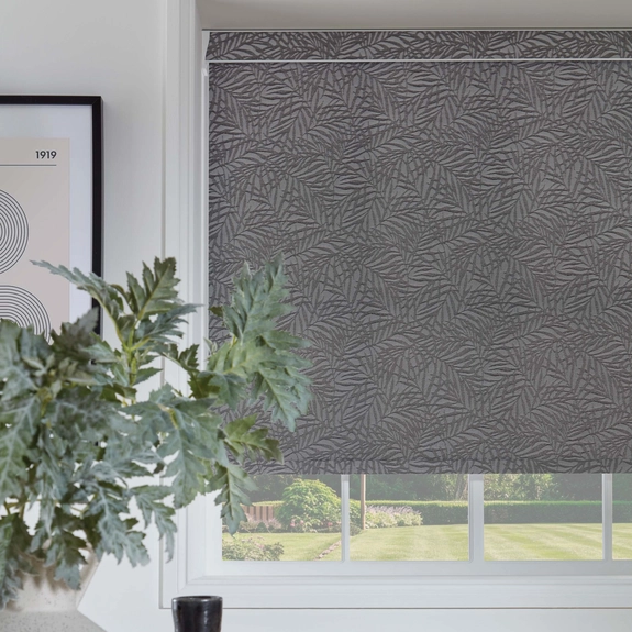 https://onlineblindz.co.uk/hub/blinds/roller-blind/zen-blackout-charcoal-roller-blind-8.webp