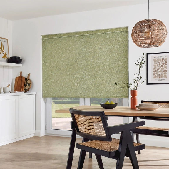 https://onlineblindz.co.uk/hub/blinds/roller-blind/zen-kiwi-roller-blind-3.webp