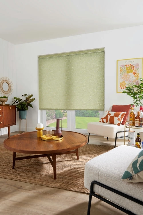 https://onlineblindz.co.uk/hub/blinds/roller-blind/zen-kiwi-roller-blind-7.webp