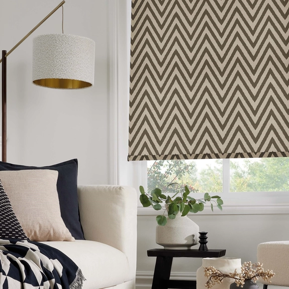 https://onlineblindz.co.uk/hub/blinds/roller-blind/ziggy-charcoal-roller-blind-5.webp