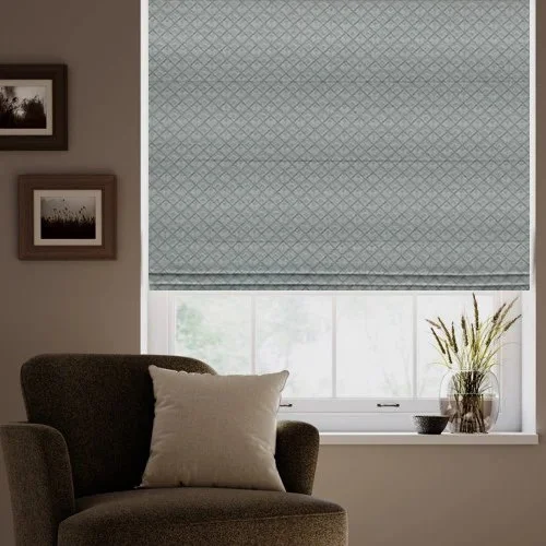 https://onlineblindz.co.uk/hub/blinds/roman-blind/alisa-teal-roman-blind-1.webp
