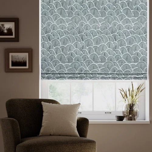 https://onlineblindz.co.uk/hub/blinds/roman-blind/amaryllis-danube-roman-blind-1.webp