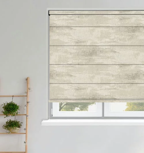 https://onlineblindz.co.uk/hub/blinds/roman-blind/annika-champagne-roman-blind-1.webp