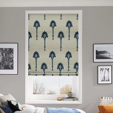 https://onlineblindz.co.uk/hub/blinds/roman-blind/ariella-navy-roman-blind-1.webp