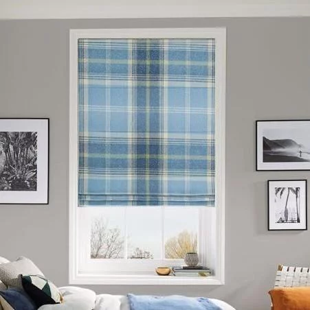 https://onlineblindz.co.uk/hub/blinds/roman-blind/ayla-cornflower-roman-blind-1.webp