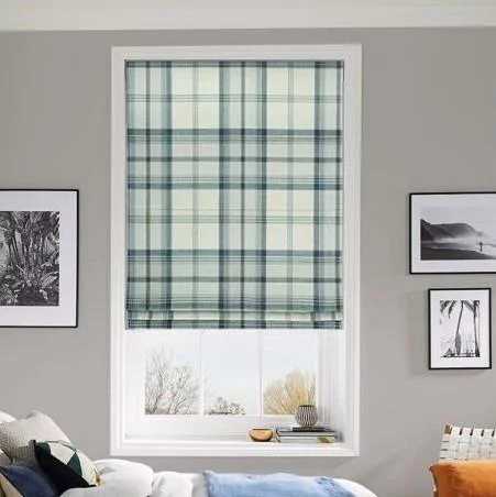 https://onlineblindz.co.uk/hub/blinds/roman-blind/ayla-indigo-roman-blind-1.webp