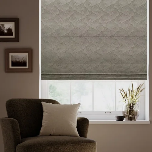 https://onlineblindz.co.uk/hub/blinds/roman-blind/bianca-perle-roman-blind-1.webp