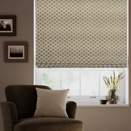 https://onlineblindz.co.uk/hub/blinds/roman-blind/blendon-putty-roman-blind-1.webp
