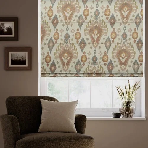 https://onlineblindz.co.uk/hub/blinds/roman-blind/bluebell-shell-roman-blind-1.webp