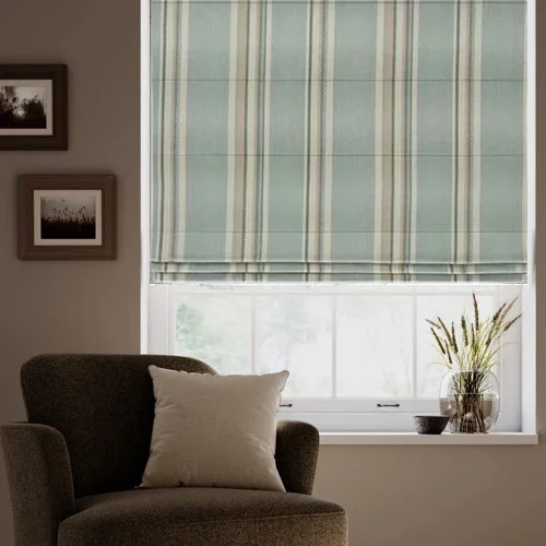 https://onlineblindz.co.uk/hub/blinds/roman-blind/camberwell-glacier-roman-blind-1.webp