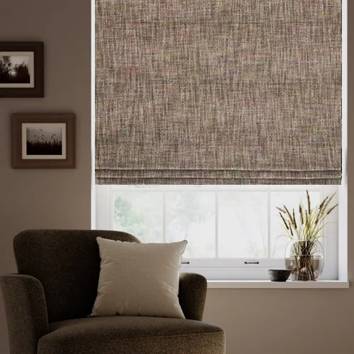 https://onlineblindz.co.uk/hub/blinds/roman-blind/cassidy-fuchsia-and-noir-roman-blind-1.webp