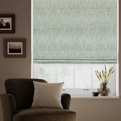 https://onlineblindz.co.uk/hub/blinds/roman-blind/colette-celadon-roman-blind-1.webp