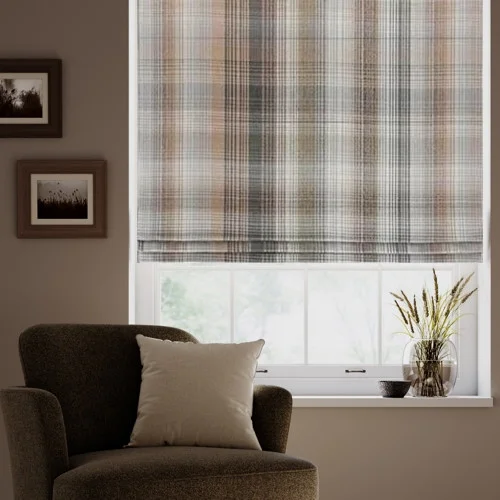 https://onlineblindz.co.uk/hub/blinds/roman-blind/dinah-marble-roman-blind-1.webp