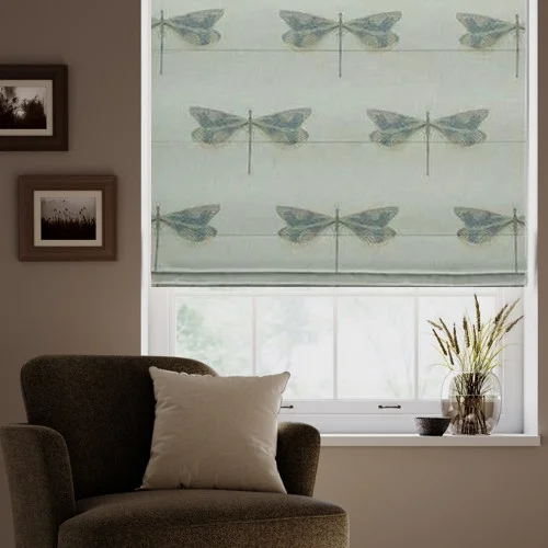 https://onlineblindz.co.uk/hub/blinds/roman-blind/flame-riviera-roman-blind-1.webp