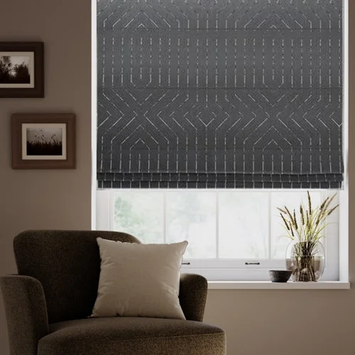 https://onlineblindz.co.uk/hub/blinds/roman-blind/freesta-anthracite-roman-blind-1.webp