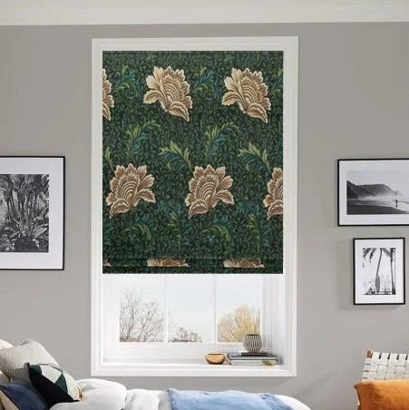 https://onlineblindz.co.uk/hub/blinds/roman-blind/gardenia-forest-roman-blind-1.webp