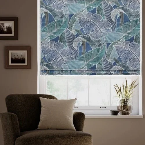 https://onlineblindz.co.uk/hub/blinds/roman-blind/geranium-navy-roman-blind-1.webp