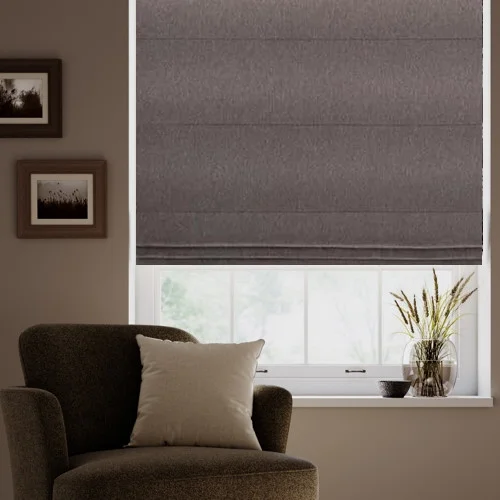 https://onlineblindz.co.uk/hub/blinds/roman-blind/glorious-blackout-peppercorn-roman-blind-1.webp