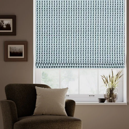 https://onlineblindz.co.uk/hub/blinds/roman-blind/juliet-mineral-roman-blind-1.webp