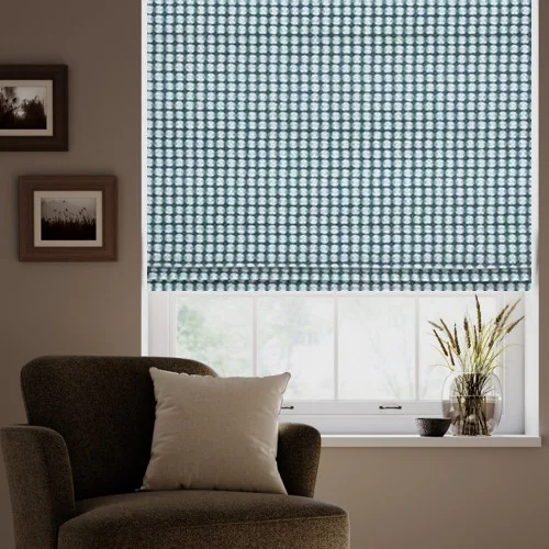 https://onlineblindz.co.uk/hub/blinds/roman-blind/juliet-navy-roman-blind-1.webp