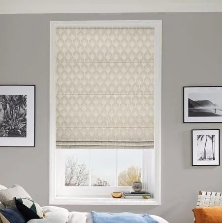 https://onlineblindz.co.uk/hub/blinds/roman-blind/laurel-beige-roman-blind-1.webp